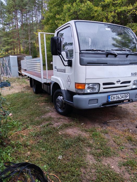 Нисан Кабстар Е110