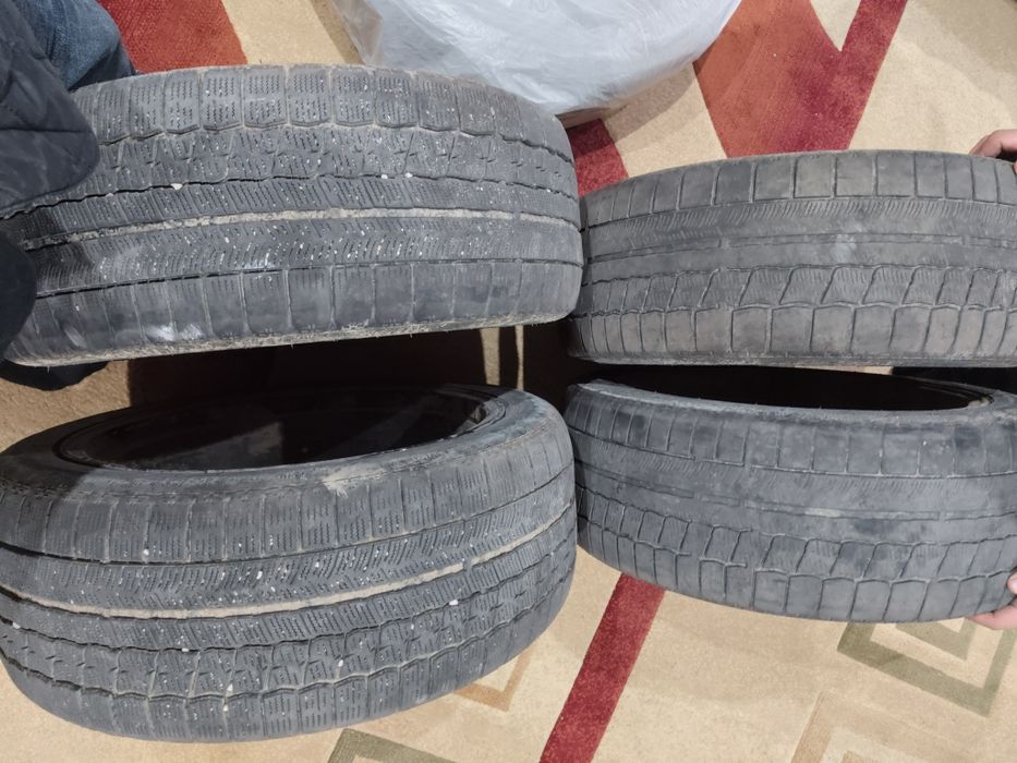 Шина 243,45,18 размер Тоиотага