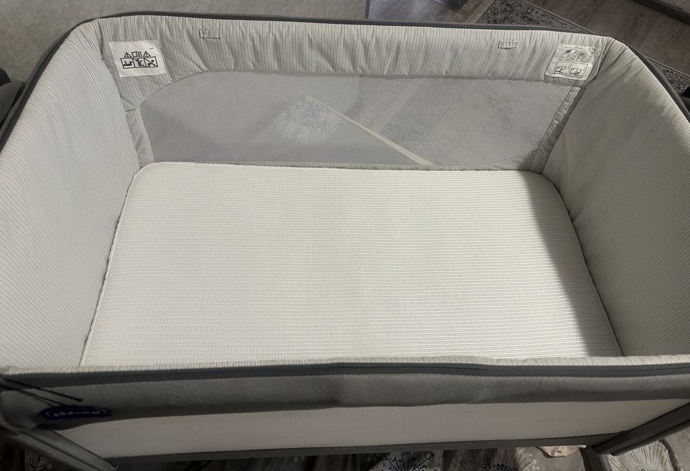 Продам Кроватку chicco