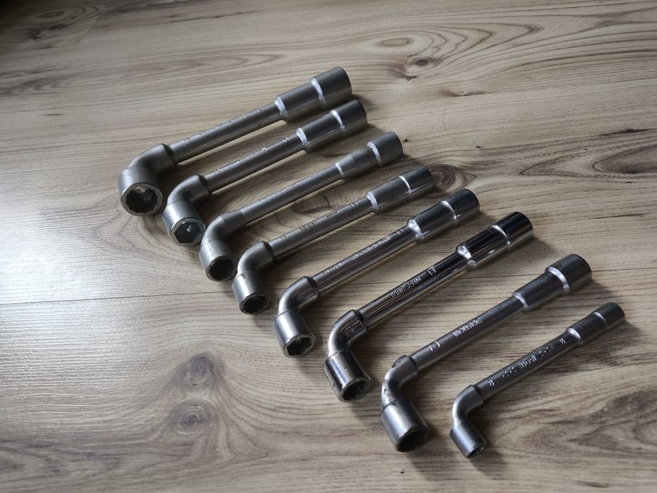 Г-образни ключове с проходен отвор за шпилка