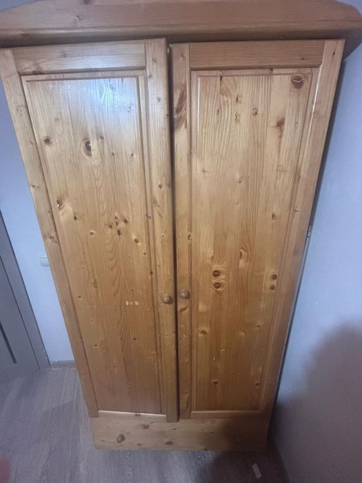 Продам шкаф деревянный