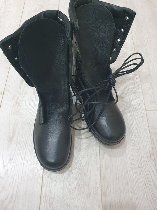 Продам берцы новые