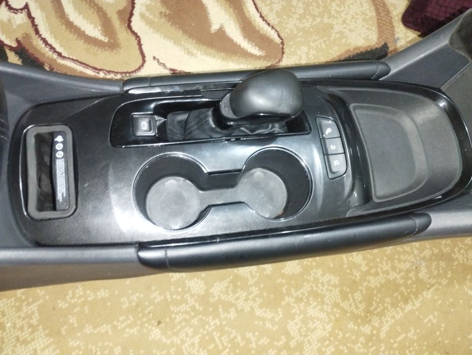 Cobalt va Malibu bar sotiladi