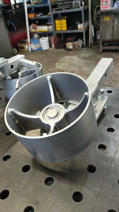 Опорни колела за селскостопанска техника.