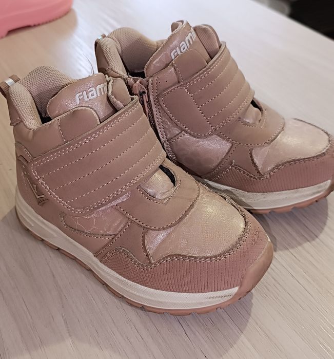 Продам осенние ботиночки