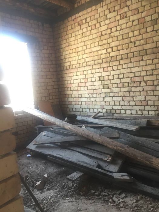 Срочно продам дом в состоянии коробка