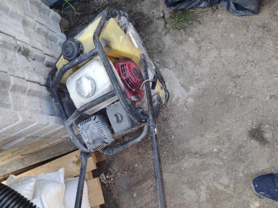 Wacker Трамбовка за павета, вибро плоча 92 kg. Двигател Honda GX160