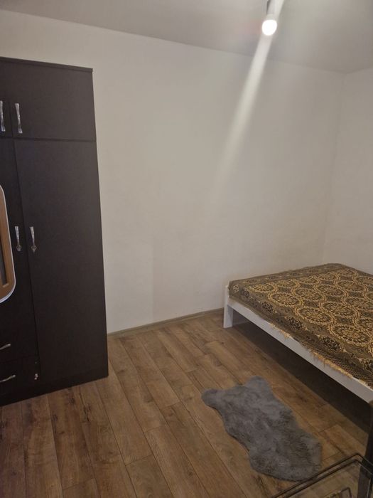 Proprietar,inchiriez apartament cu doua camere,erajul 1!