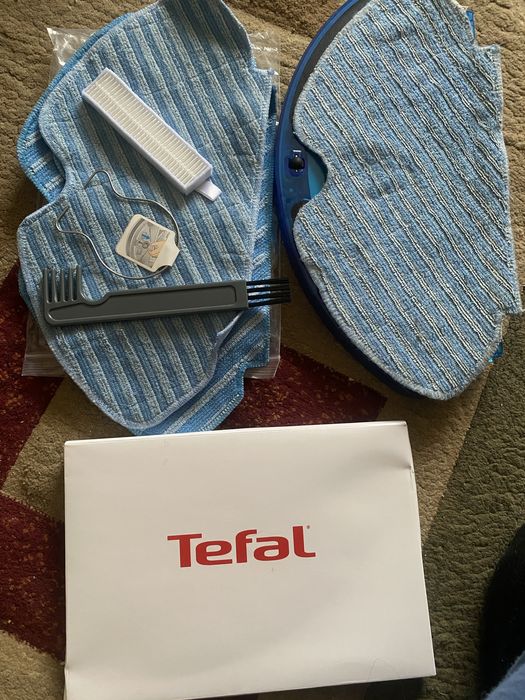 Продам  робот пылесос