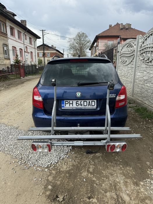 Suport două biciclete pe cârligul auto