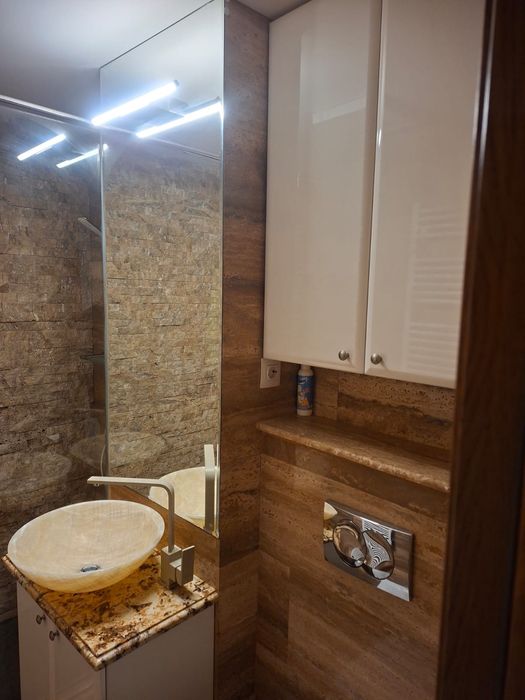 Închiriez apartament 2 camere decomandat