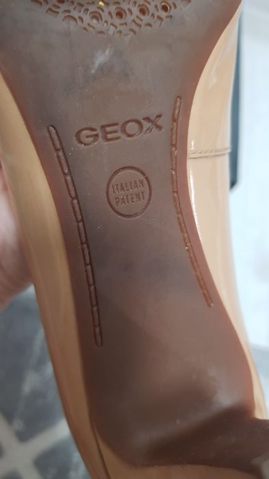 Продам туфли классические