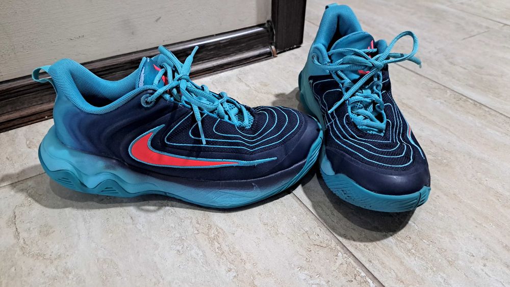 Маратонки nike 37.5