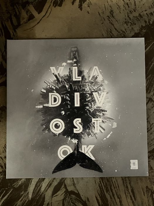 Robin And The Backstabbers - Vladivostok