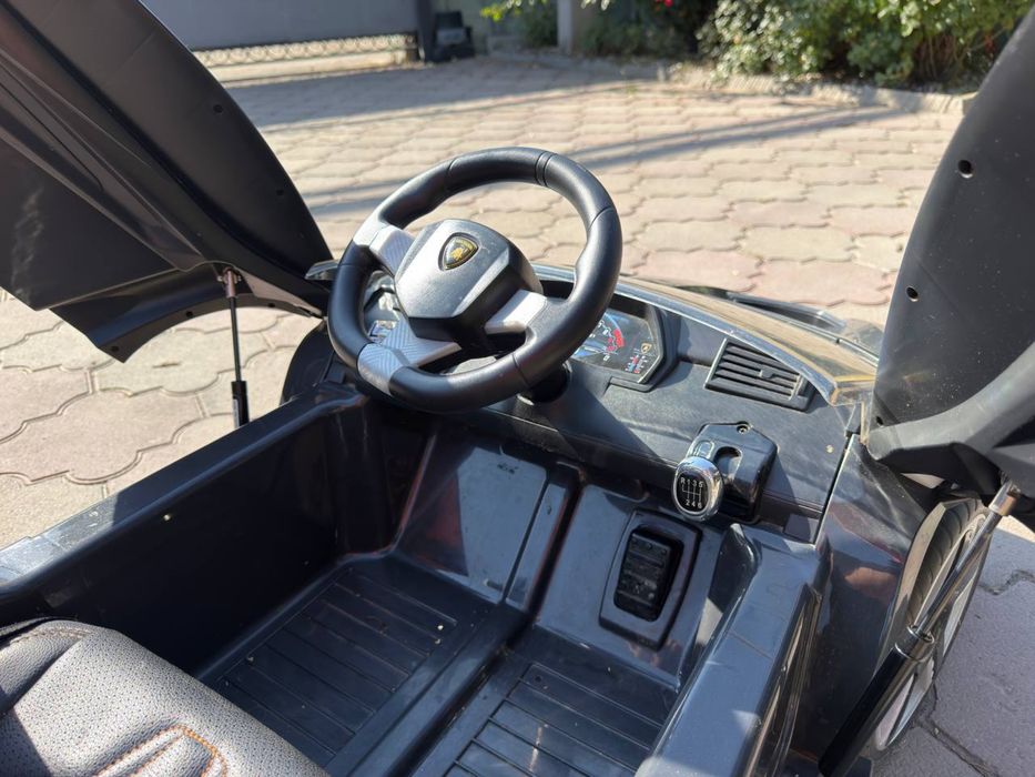 Lamborghini машинка