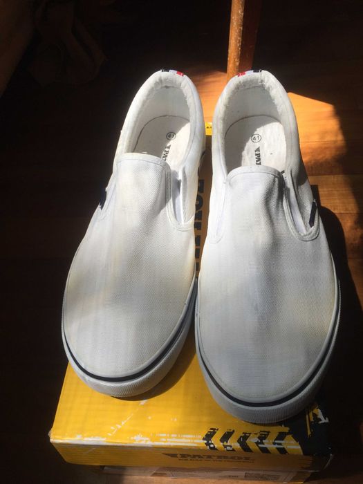 продается мужская обувь