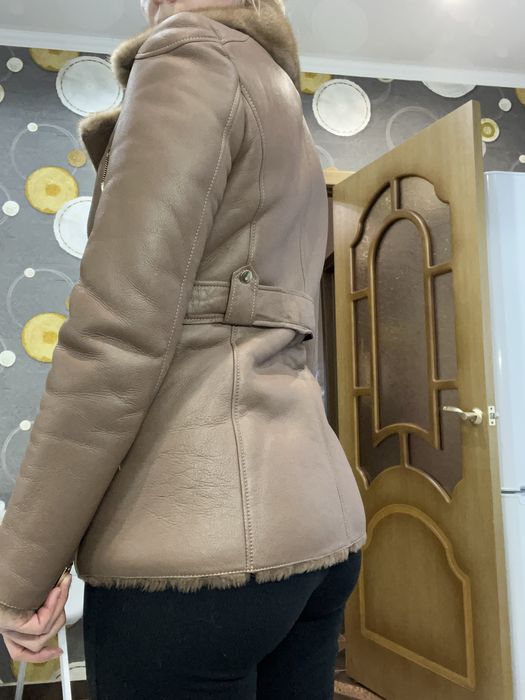 Продам натуральную дубленку с норкой