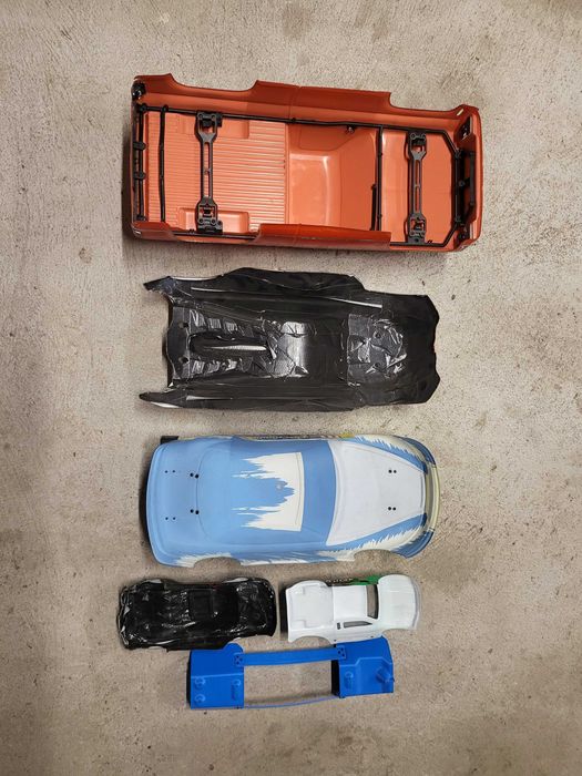 RC части и купета, зарядно, контролер, подложки, носачи и други