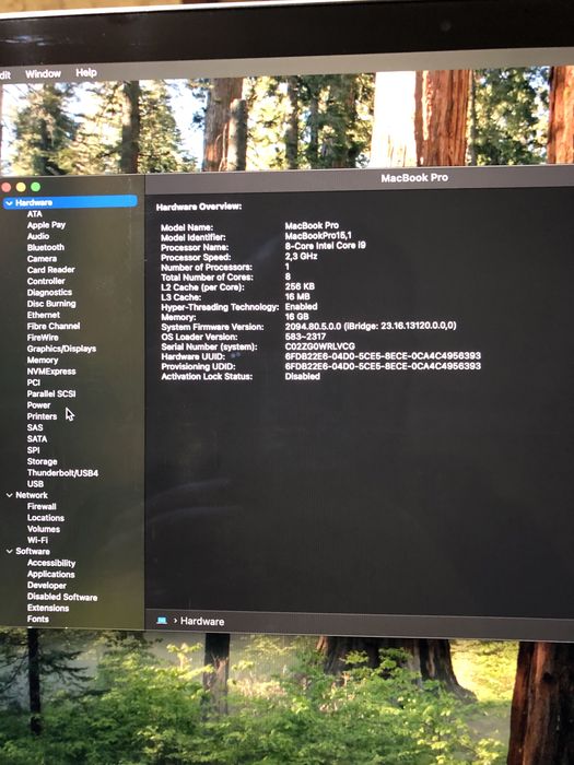 Macbook pro 15dyum 2019 | i9 8-core 16ram DDR4 512SSD