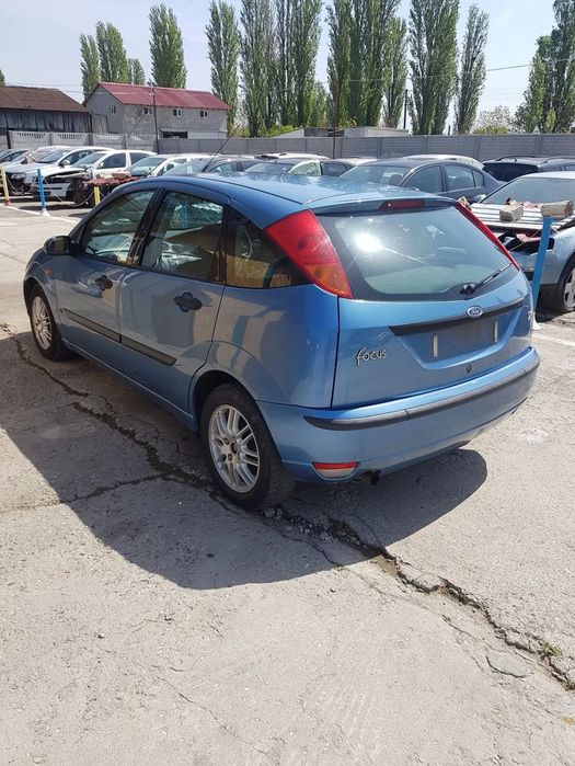 Dezmembram Ford Focus 1 usa fata stanga/usa fata dreapta/usa spate dreapta