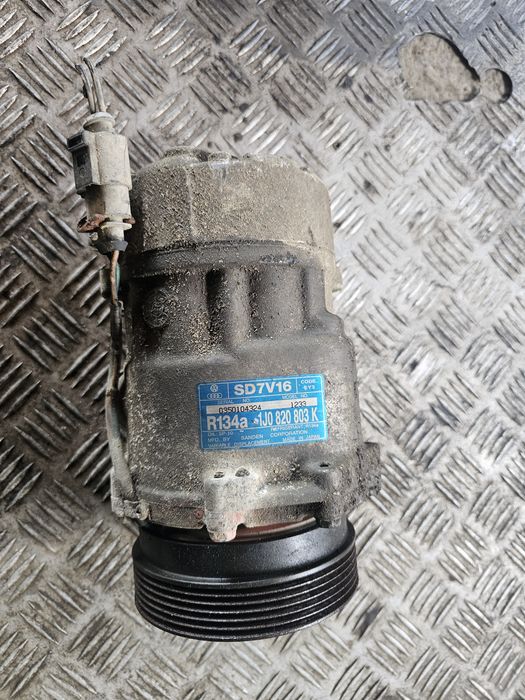 Compresor AC SKODA FABIA octavia  6Y2 1999 - 2008 1J0820803K