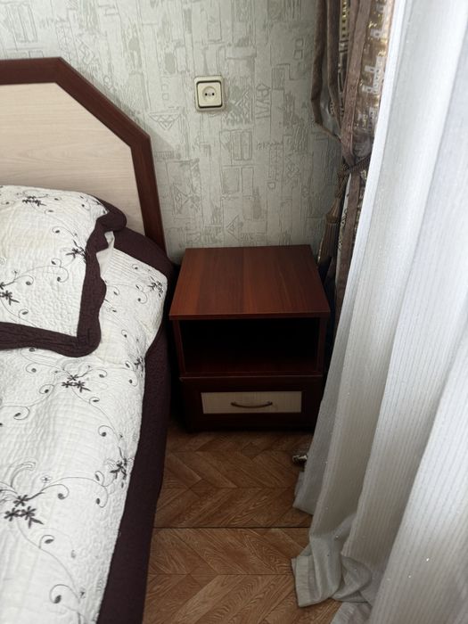 Продам спальный гарнитур