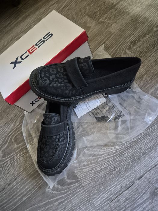 Обувки Guess,маратонки Пума,Сандали Пауло Ботичели