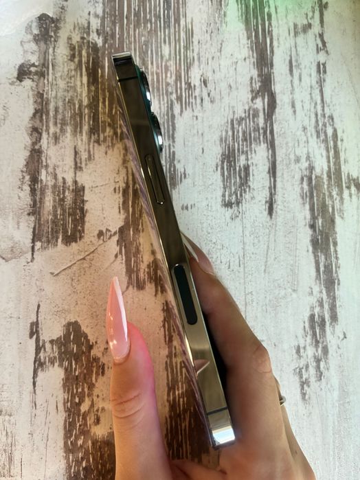 Продавам IPhone 13pro