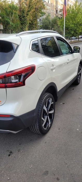 Vând Nissan qashqai j11 tekna+ Bose