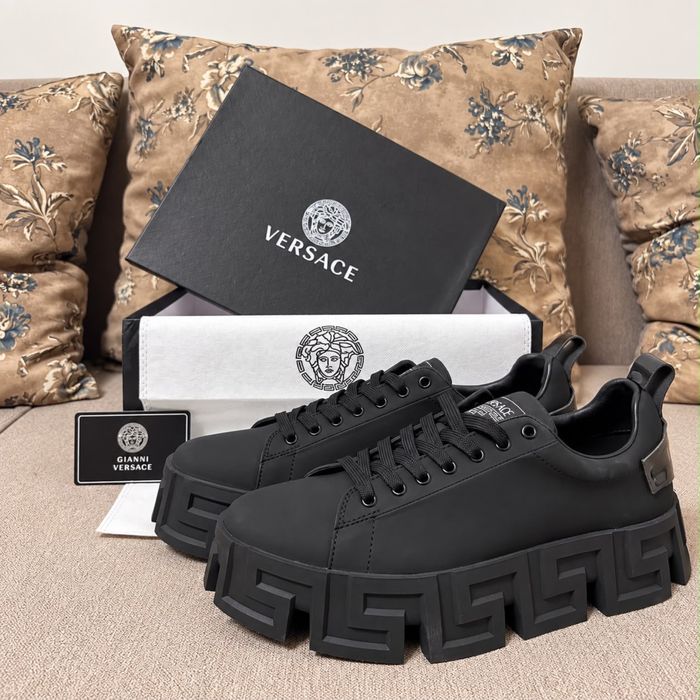 Adidasi Versace Labyrinth Black Edition