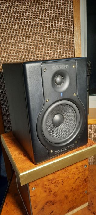 СРОЧНО Продам студиниы колонки комплект