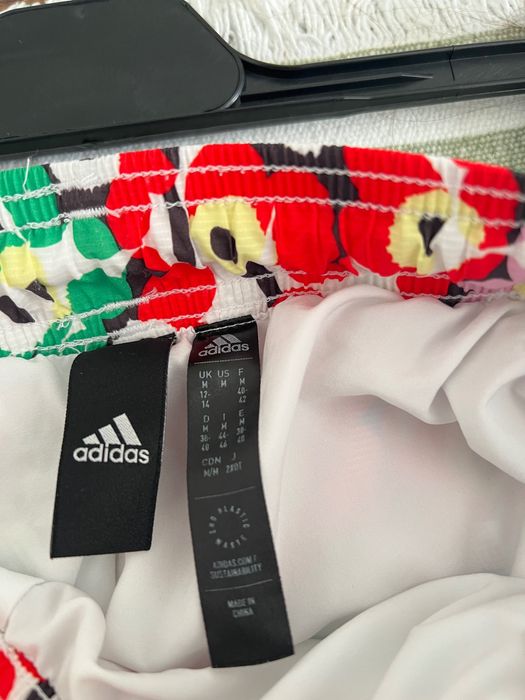 Спортно долнище Adidas - Marimekko
