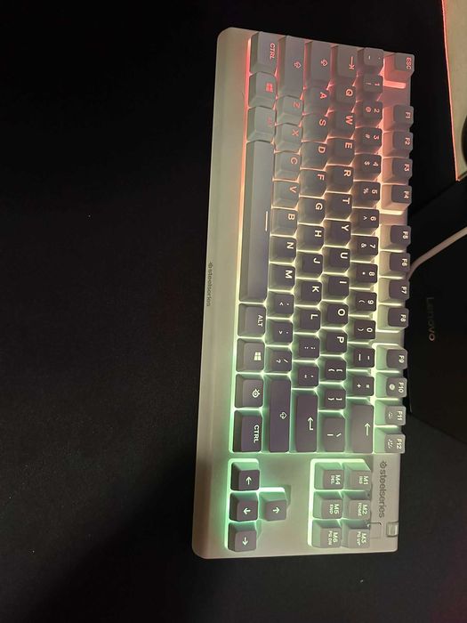 Геймърски компютър AMD RYZEN 5 7500F , 32GB RAM , RTX 5060 8 GB , 1 000GB SSD.