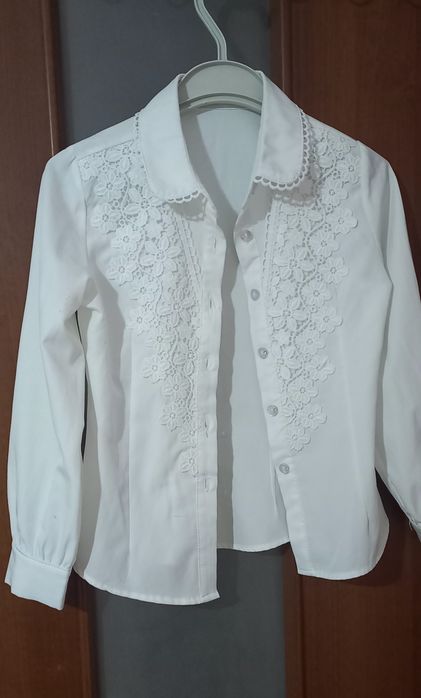 Отдам даром блузки