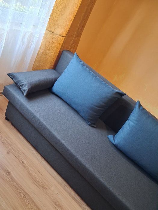 Canapea extensibilă Nouă