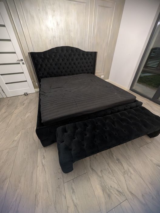 Pat Matrimonial Tapițat Negru