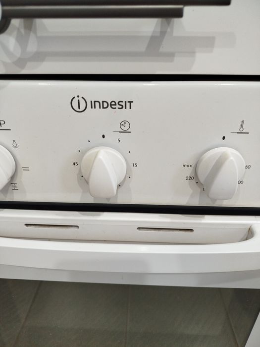 Духовка и варочная поверхность