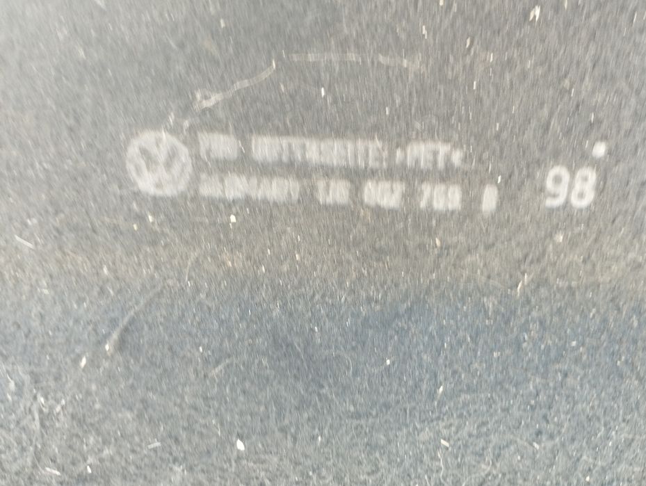 Кора за багажник за Golf 4