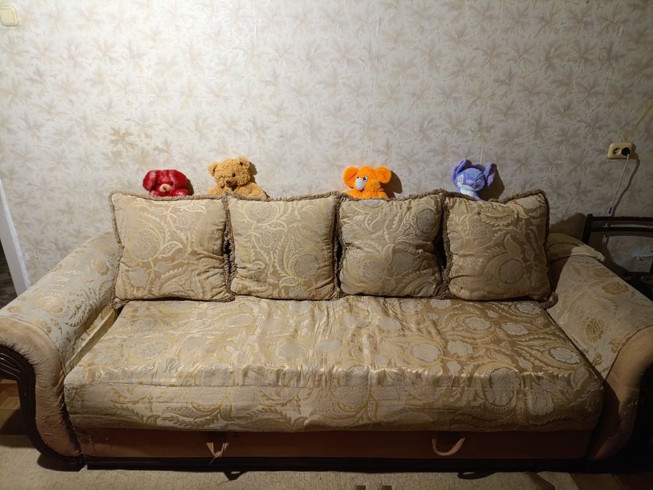 Отдам диван и кресло. Сортировка