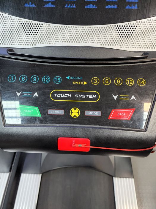 Професионална бягаща пътека