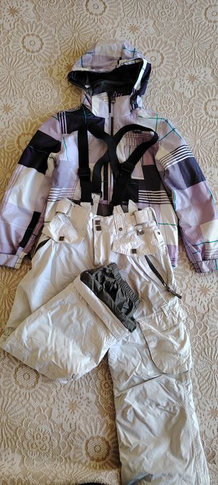 Costum schi fete. Marca Protest. Mărimea 140