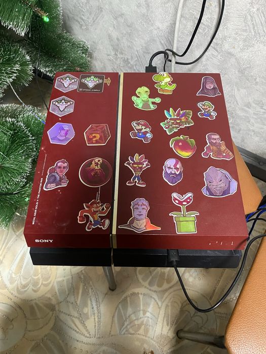 Продам Sony PlayStation 4