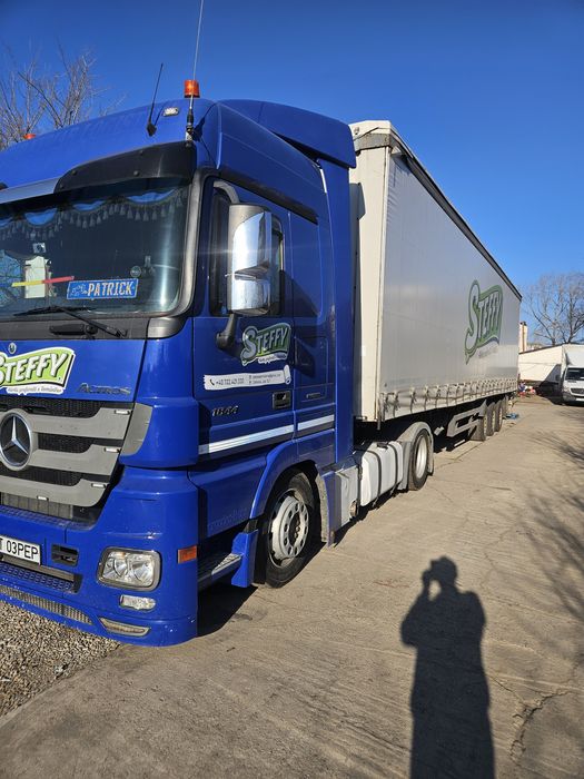Semiremorca krone mega