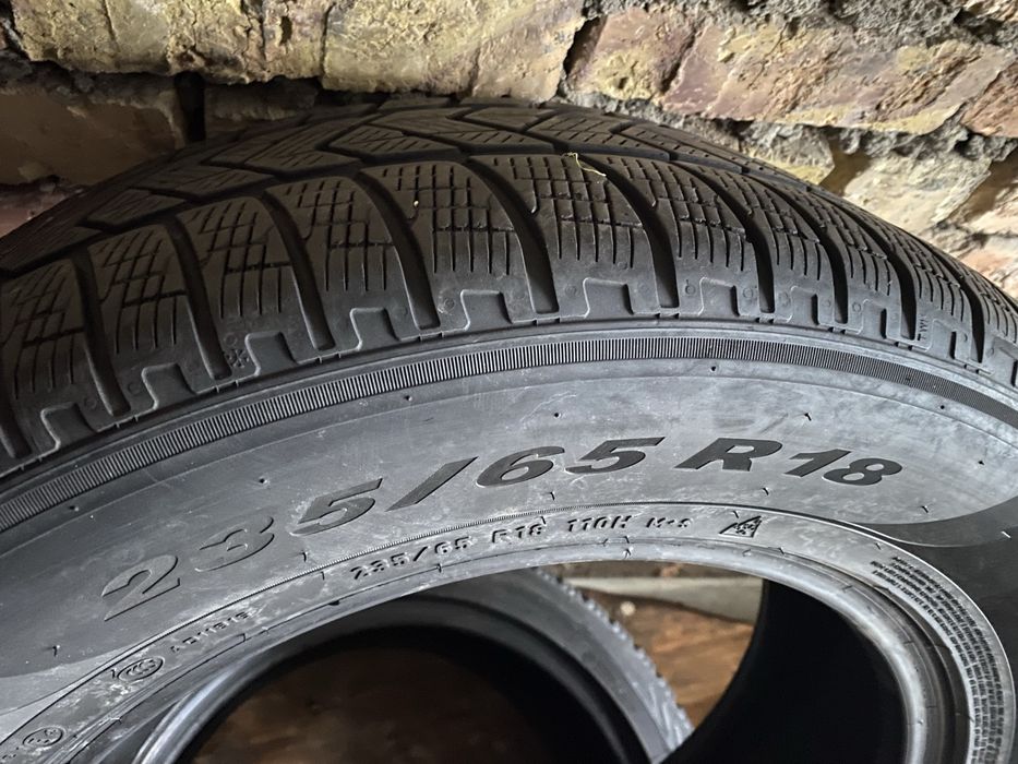 Шины 235/65/18 пара бу пирелли