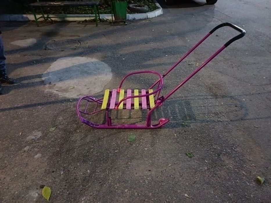 Продам сани  детские