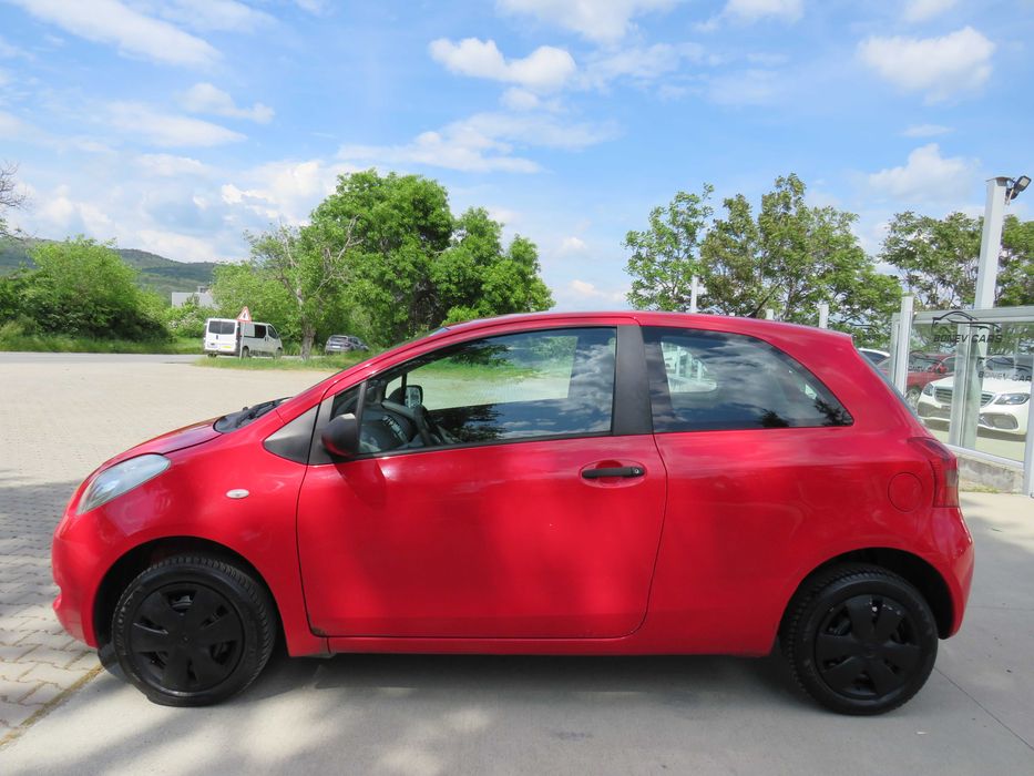 Toyota Yaris 1.0i Ръчка