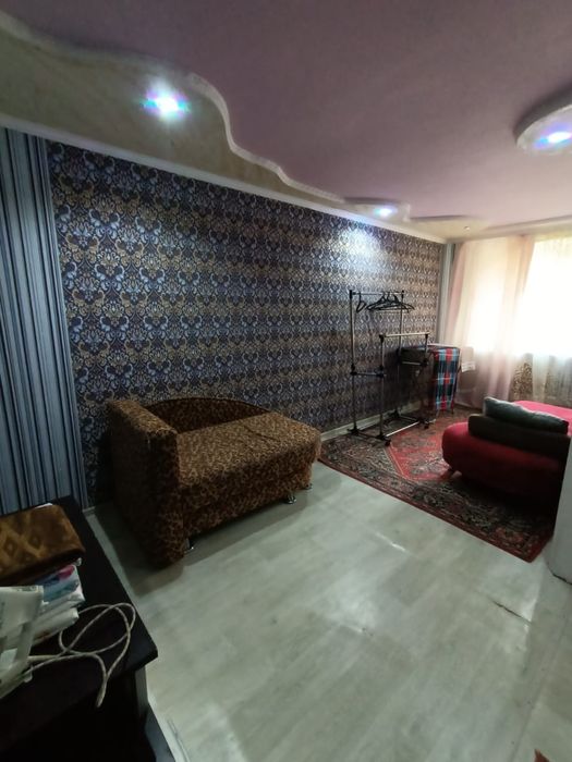 Продам 2 ком квартиру по республике