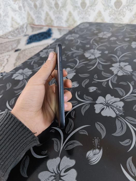 Samsung galaxy J2 pro ideal holatda