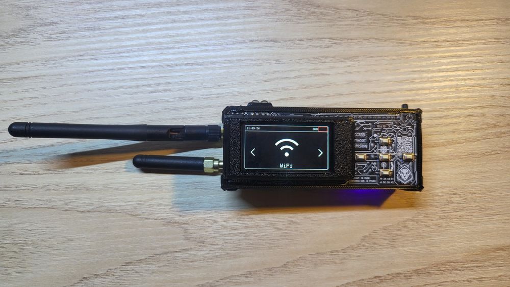 Dispozitiv pentesting Bruce(asemenator flipper zero) + cc1101 + nrf24