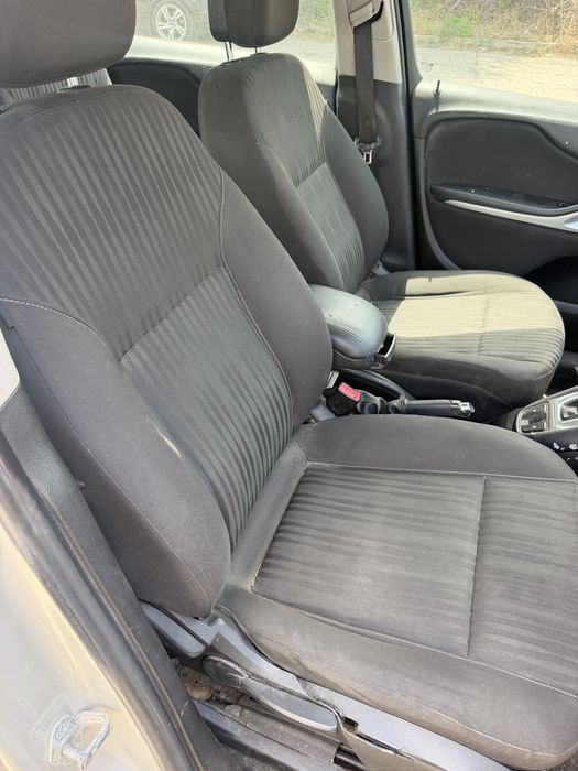 Опел зафира ц 2.0цдти на части / opel zafira C 2.0cdti tourer